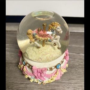 Carousel Horse Glitter Snowglobe